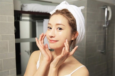 CÁC BƯỚC SKINCARE CƠ BẢN MÀ MỌI CÔ GÁI ĐỀU NÊN BIẾT